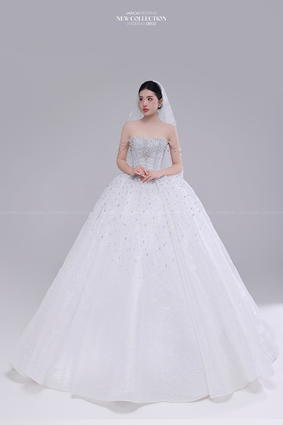 Click vào khung hình để xem ảnh full size
