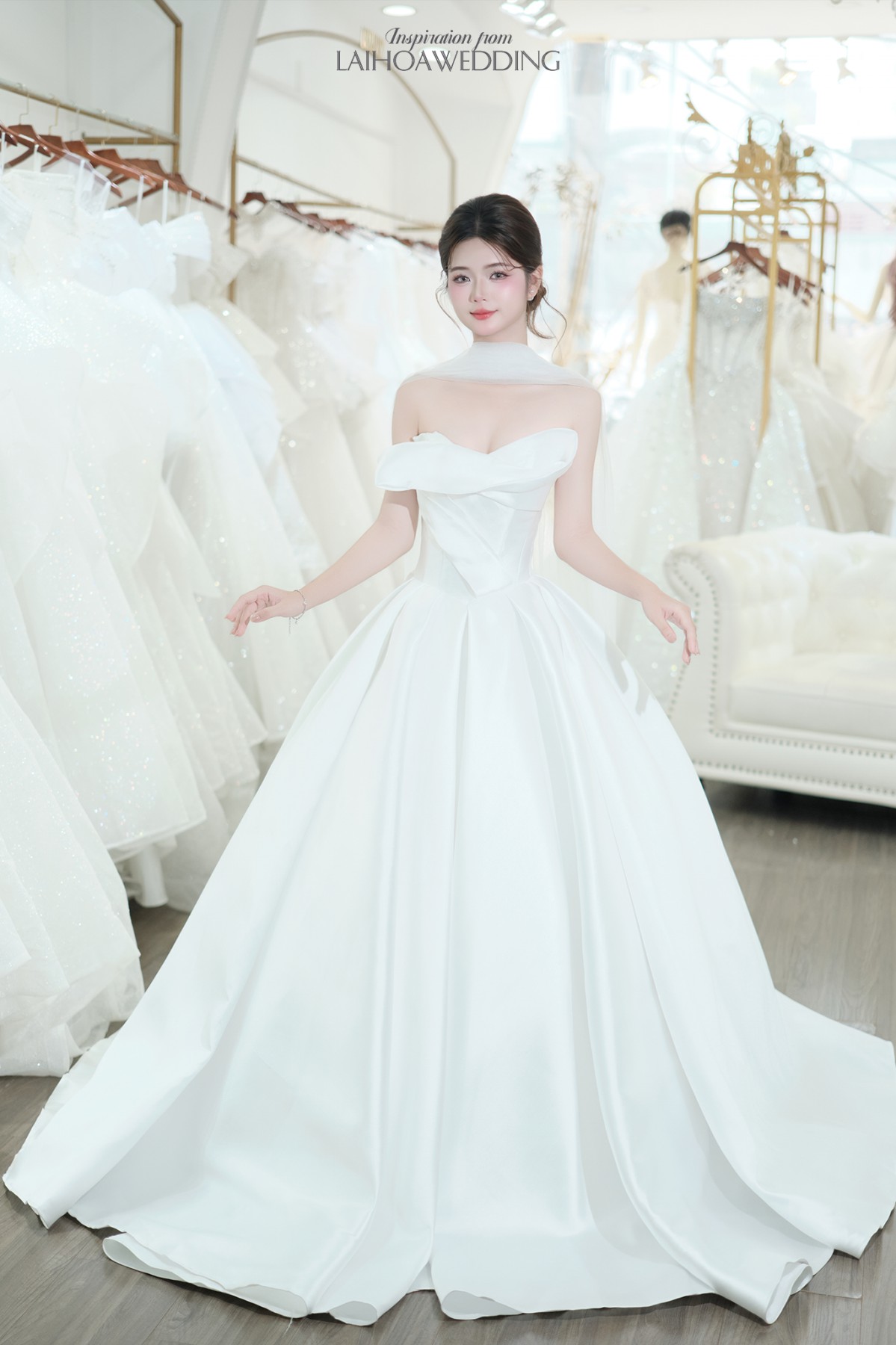 Click vào khung hình để xem ảnh full size