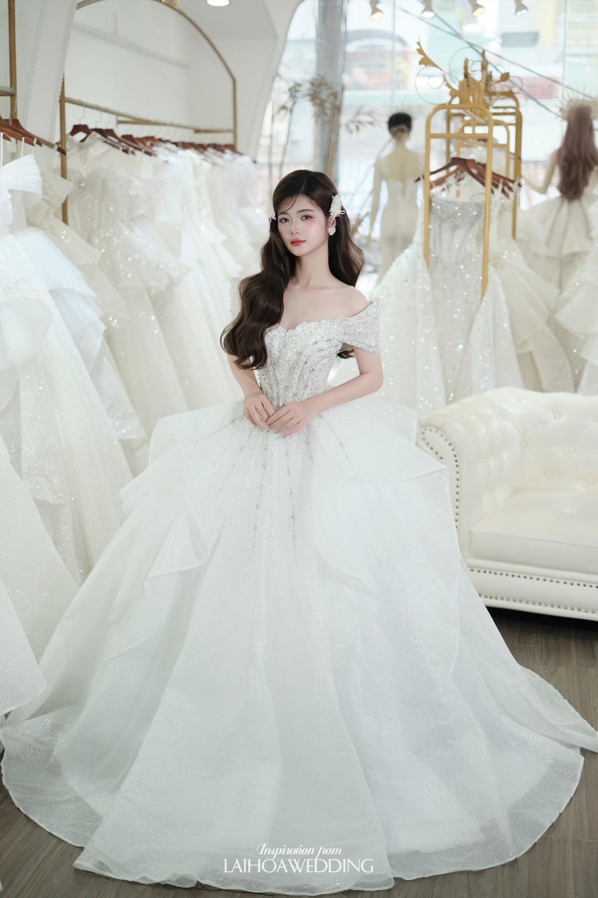 Click vào khung hình để xem ảnh full size