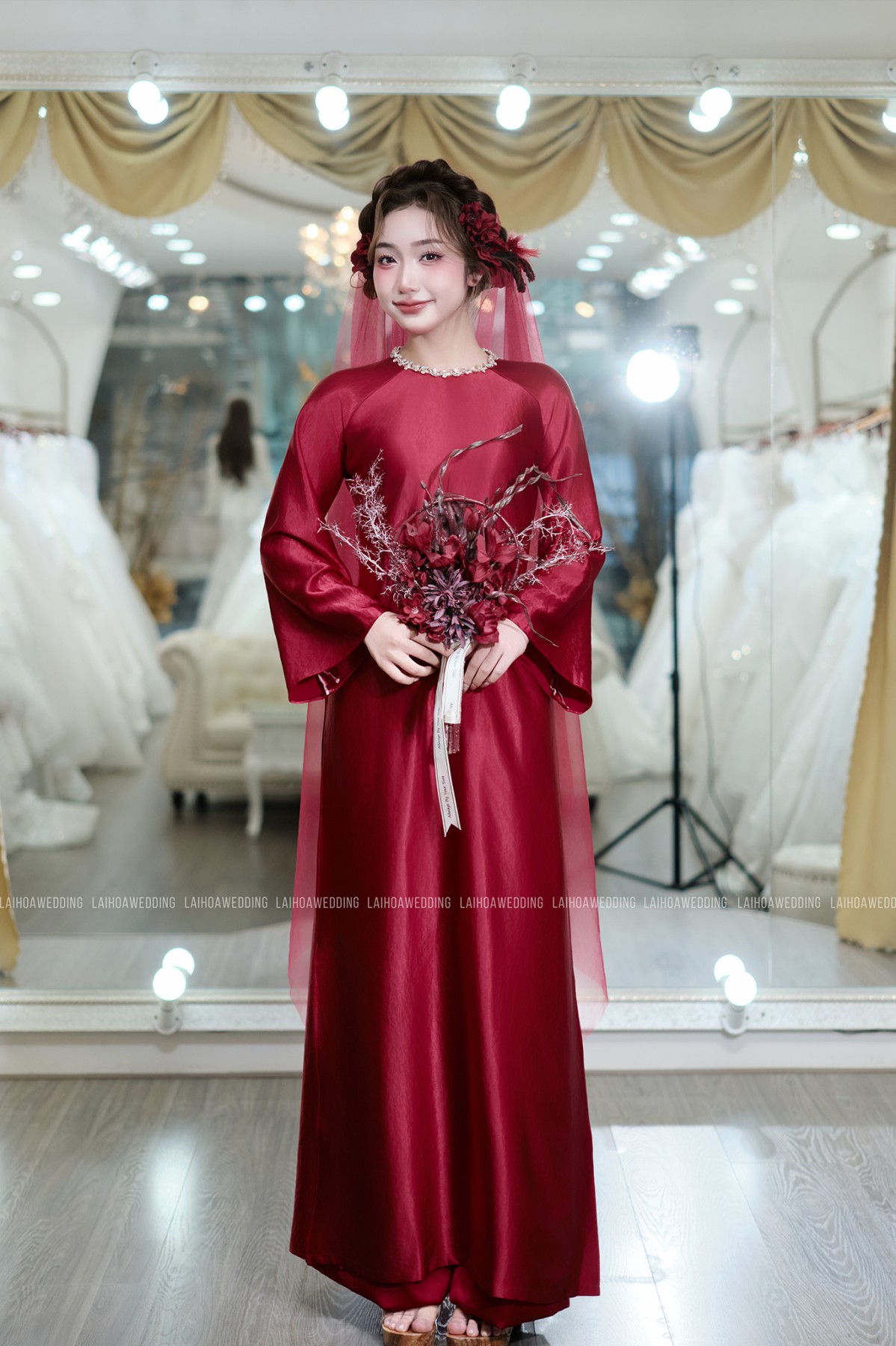 Click vào khung hình để xem ảnh full size