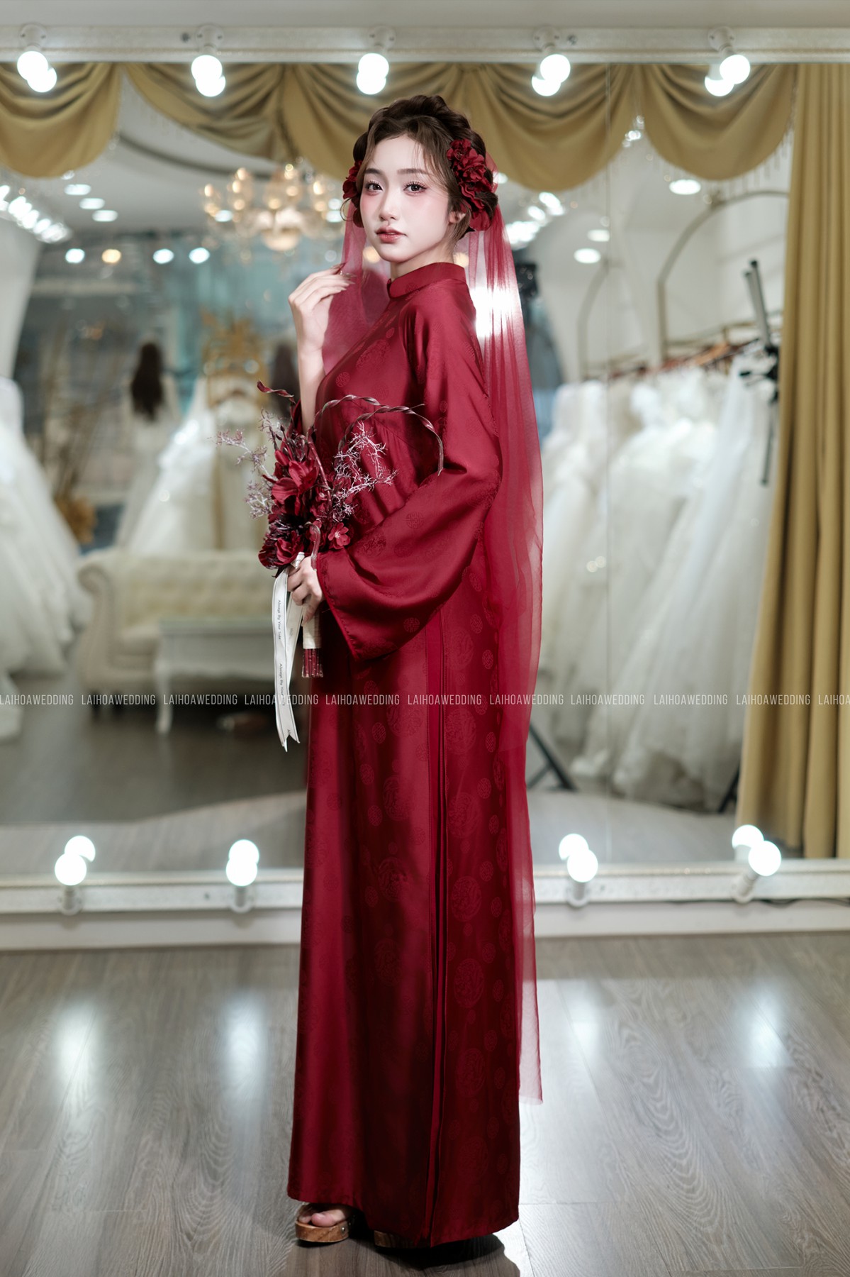 Click vào khung hình để xem ảnh full size