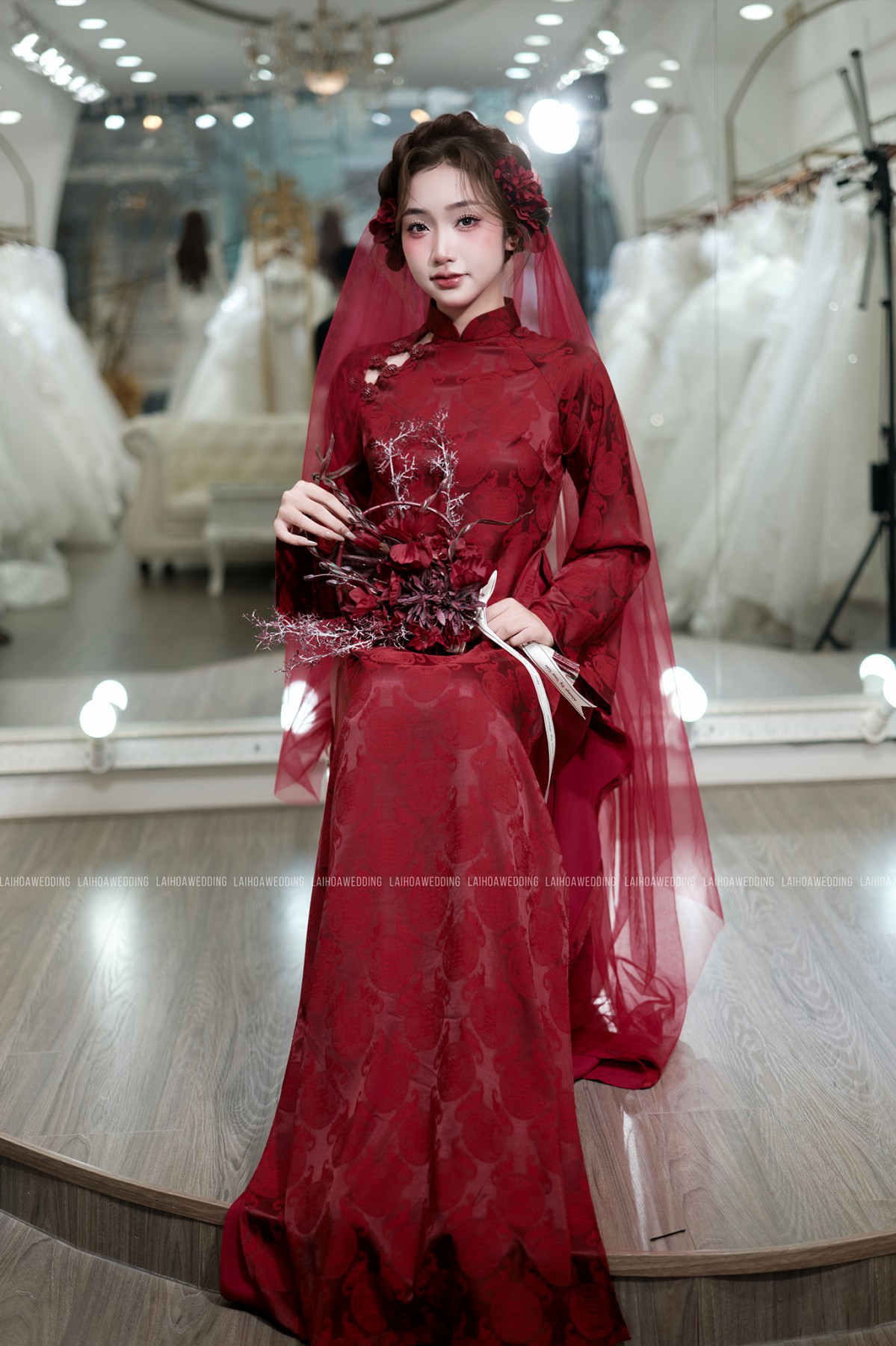 Click vào khung hình để xem ảnh full size