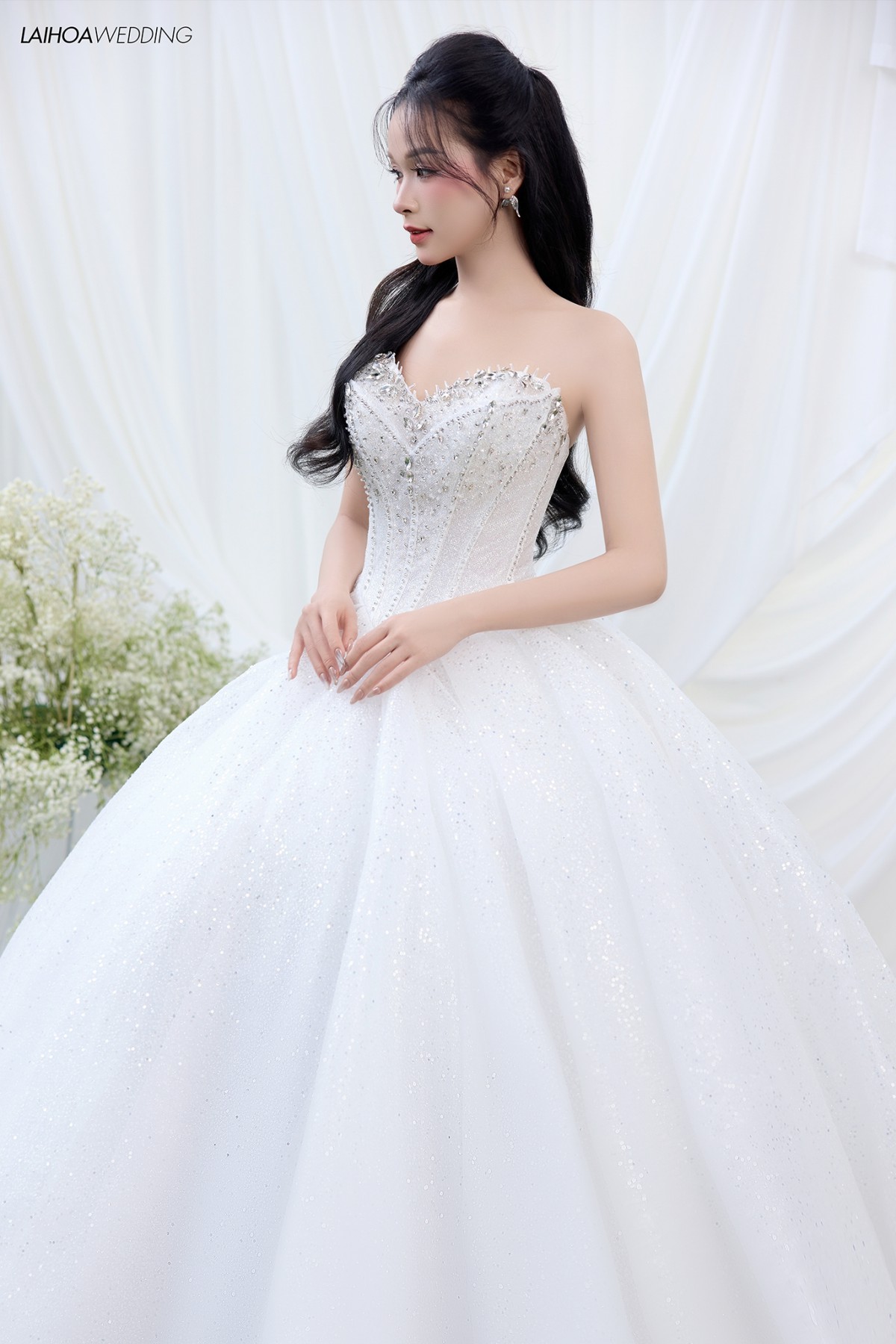 Click vào khung hình để xem ảnh full size