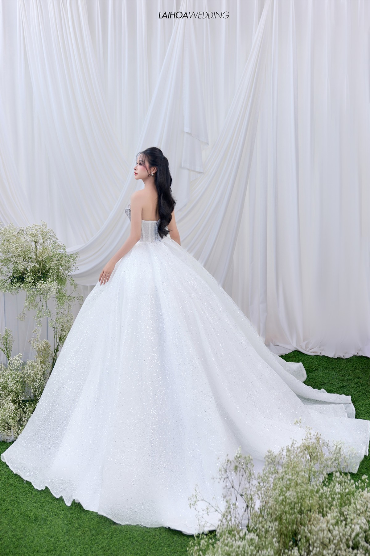 Click vào khung hình để xem ảnh full size