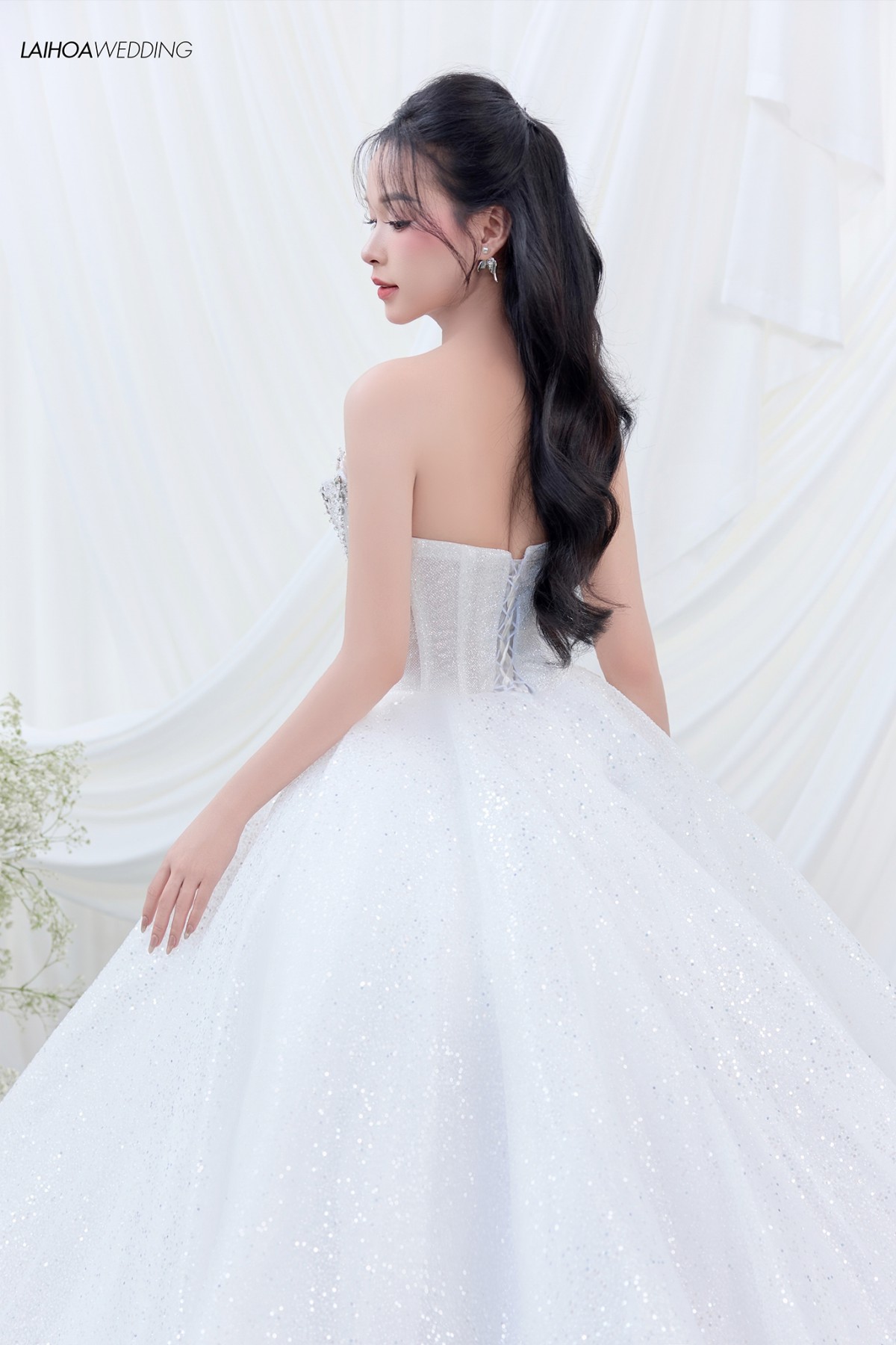 Click vào khung hình để xem ảnh full size