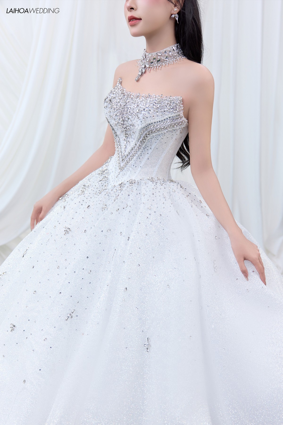 Click vào khung hình để xem ảnh full size