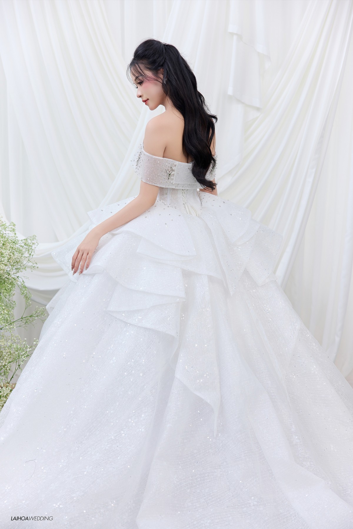 Click vào khung hình để xem ảnh full size
