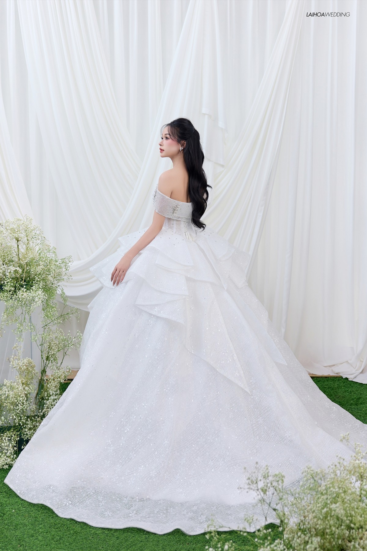 Click vào khung hình để xem ảnh full size