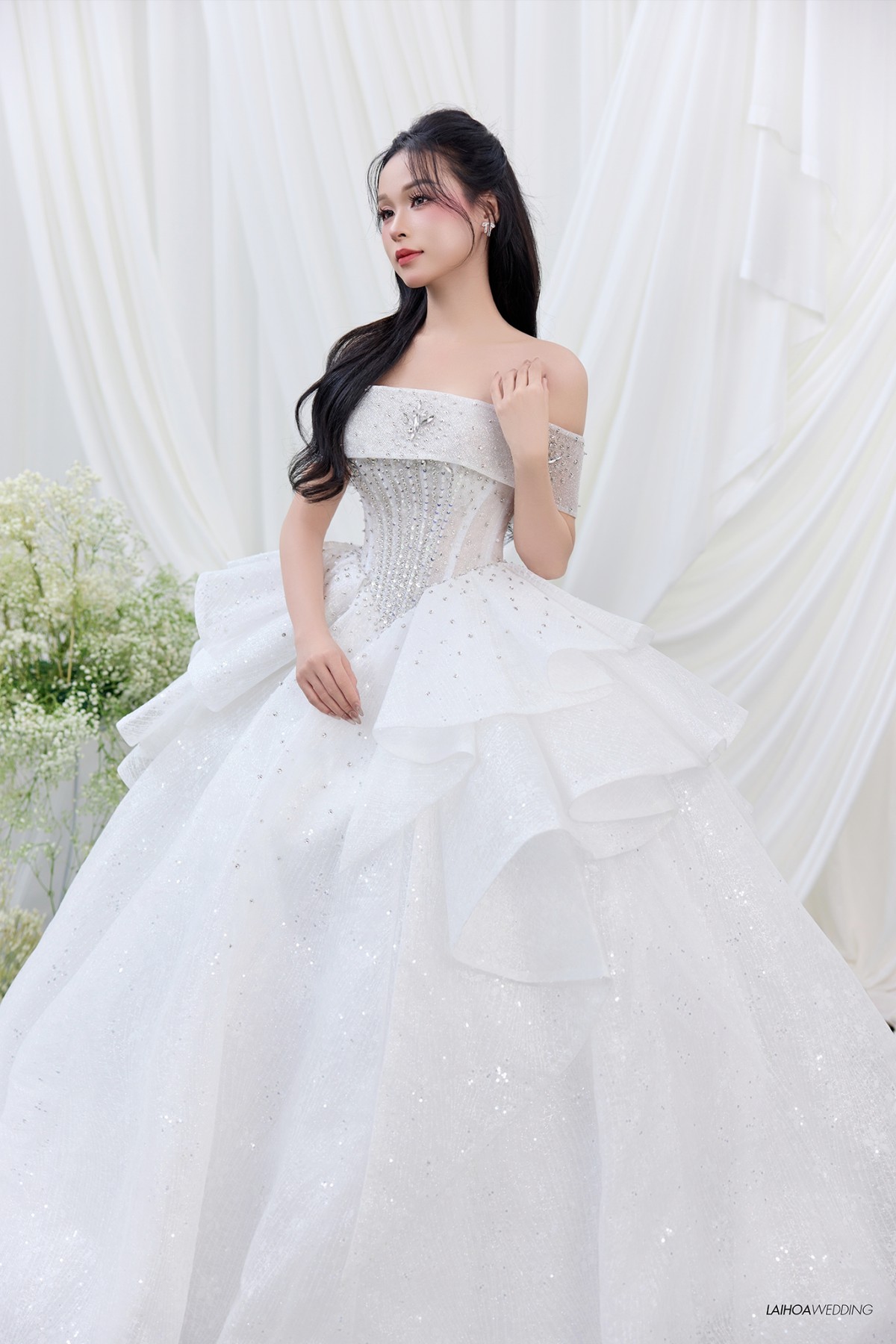 Click vào khung hình để xem ảnh full size
