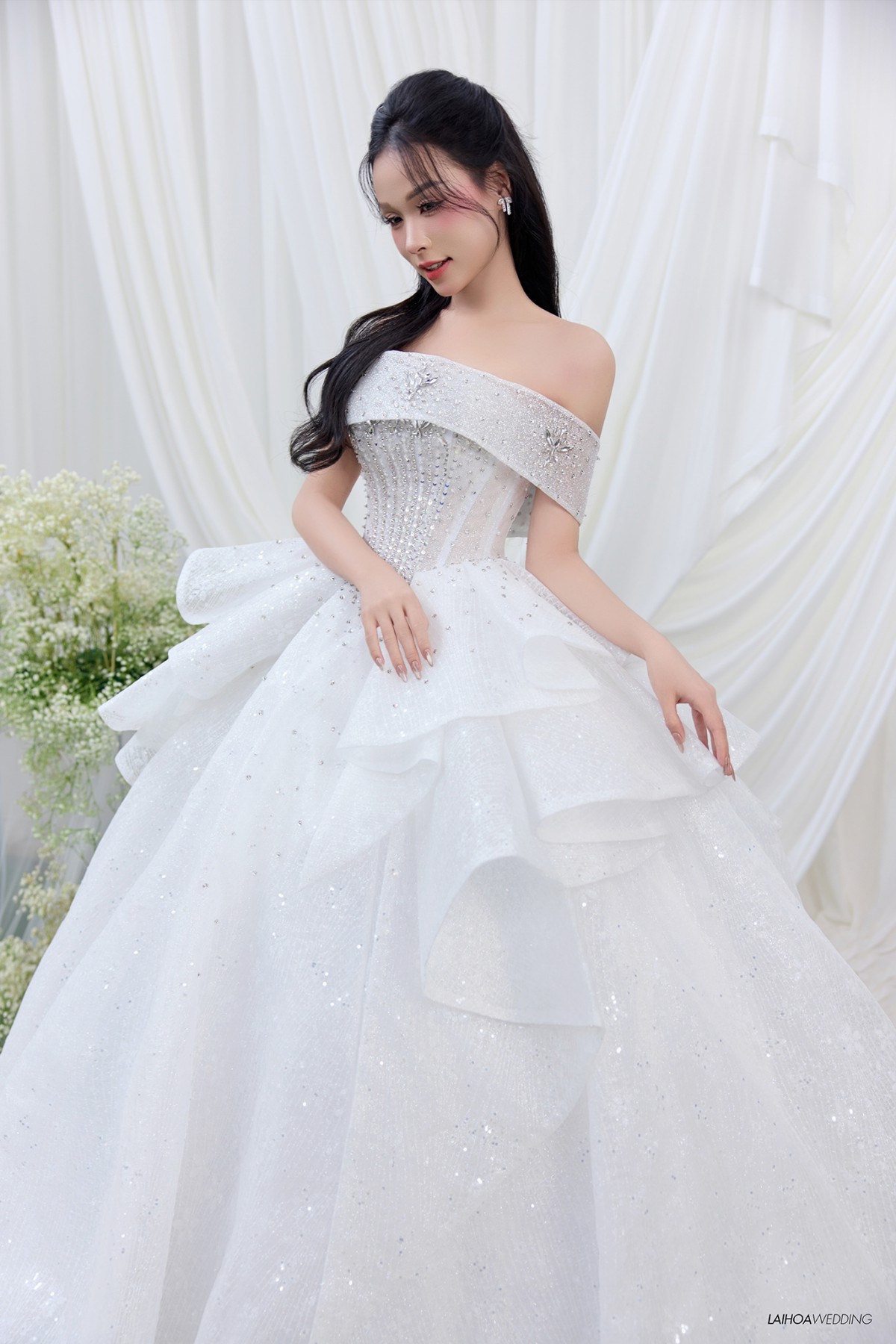 Click vào khung hình để xem ảnh full size