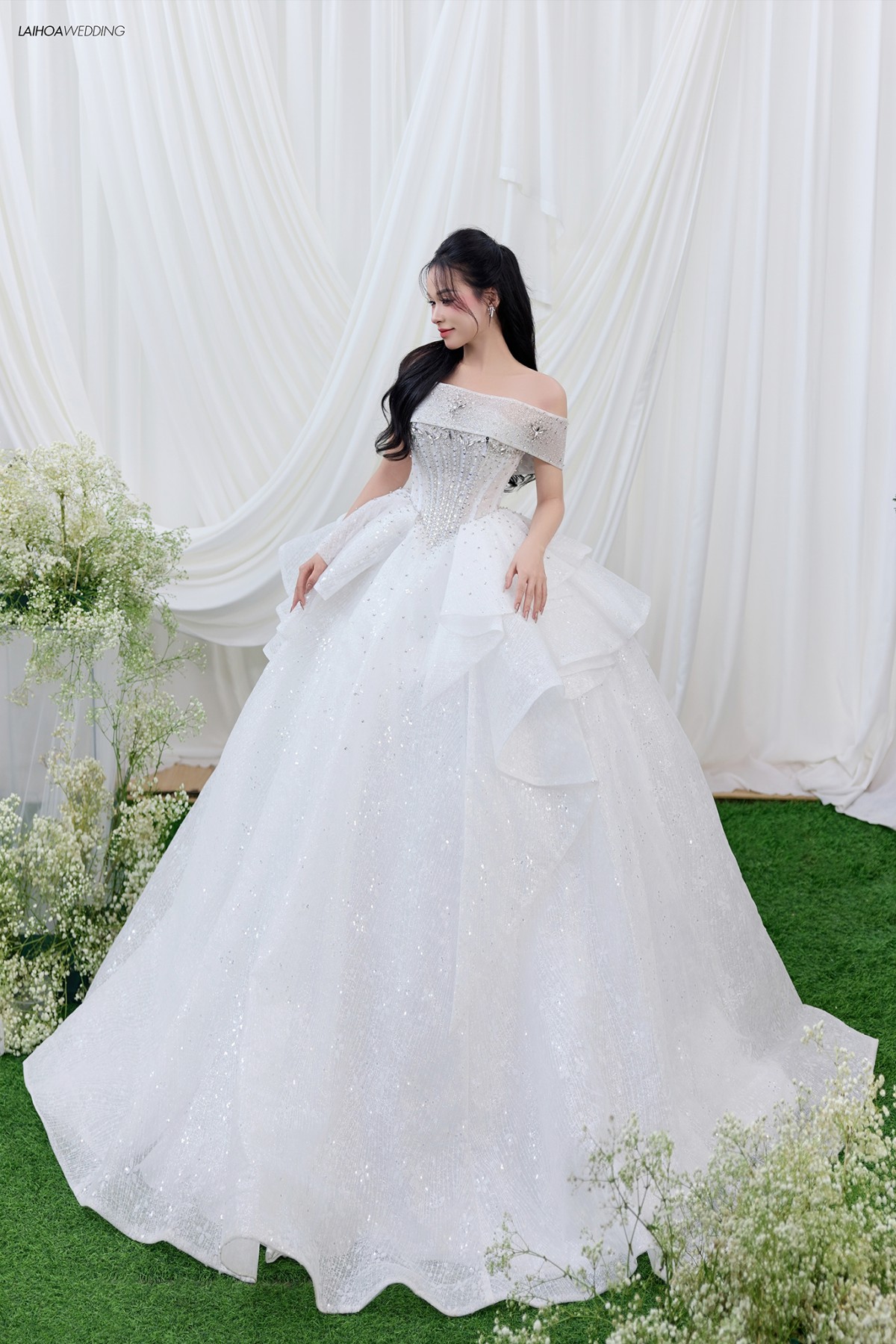Click vào khung hình để xem ảnh full size