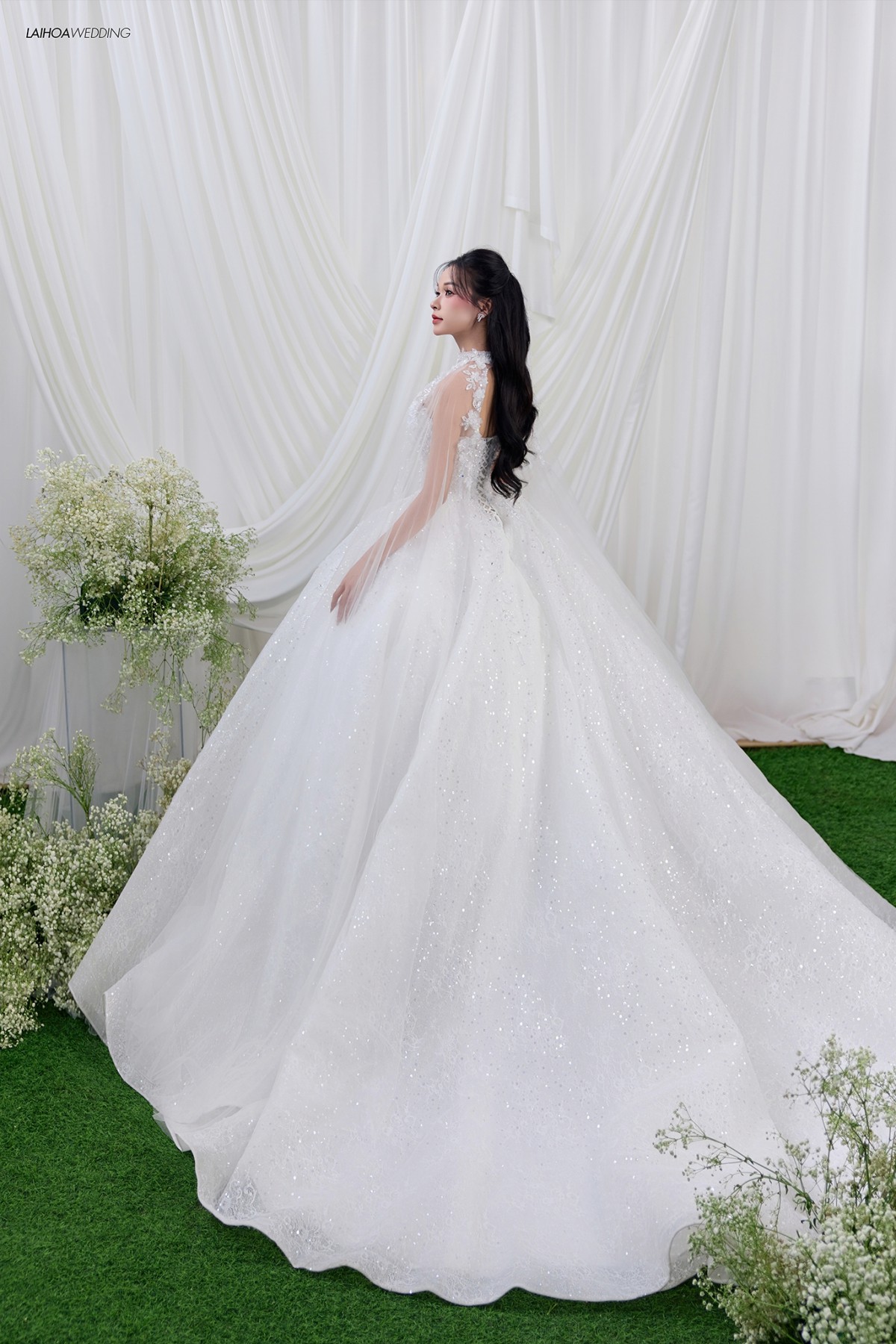 Click vào khung hình để xem ảnh full size