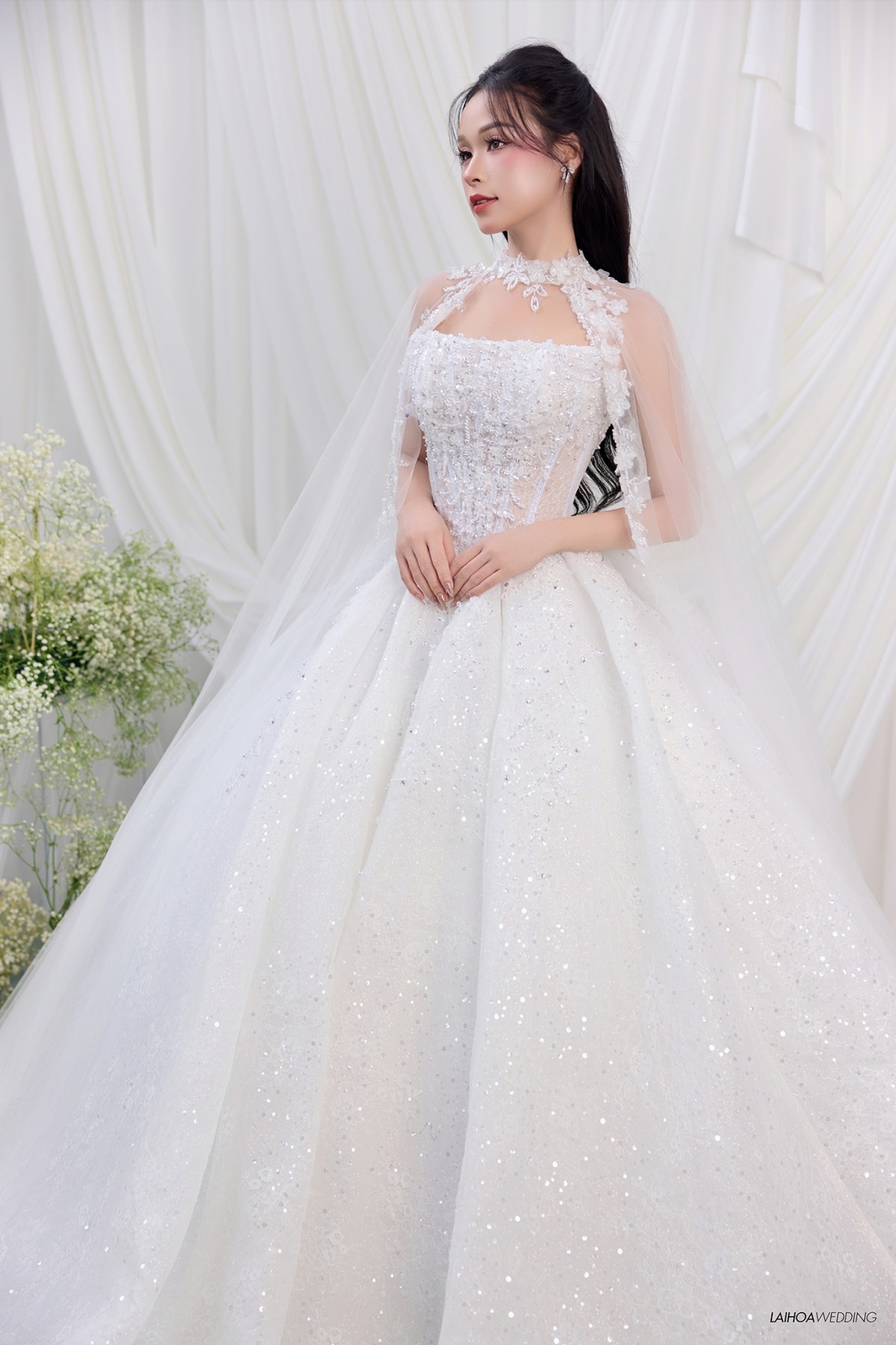 Click vào khung hình để xem ảnh full size