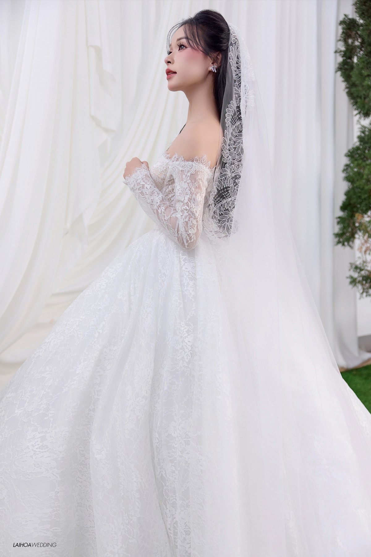 Click vào khung hình để xem ảnh full size