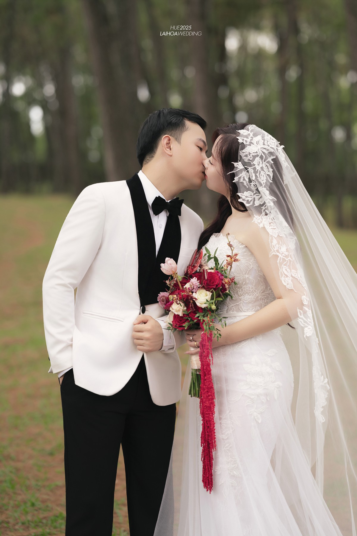 Click vào khung hình để xem ảnh full size