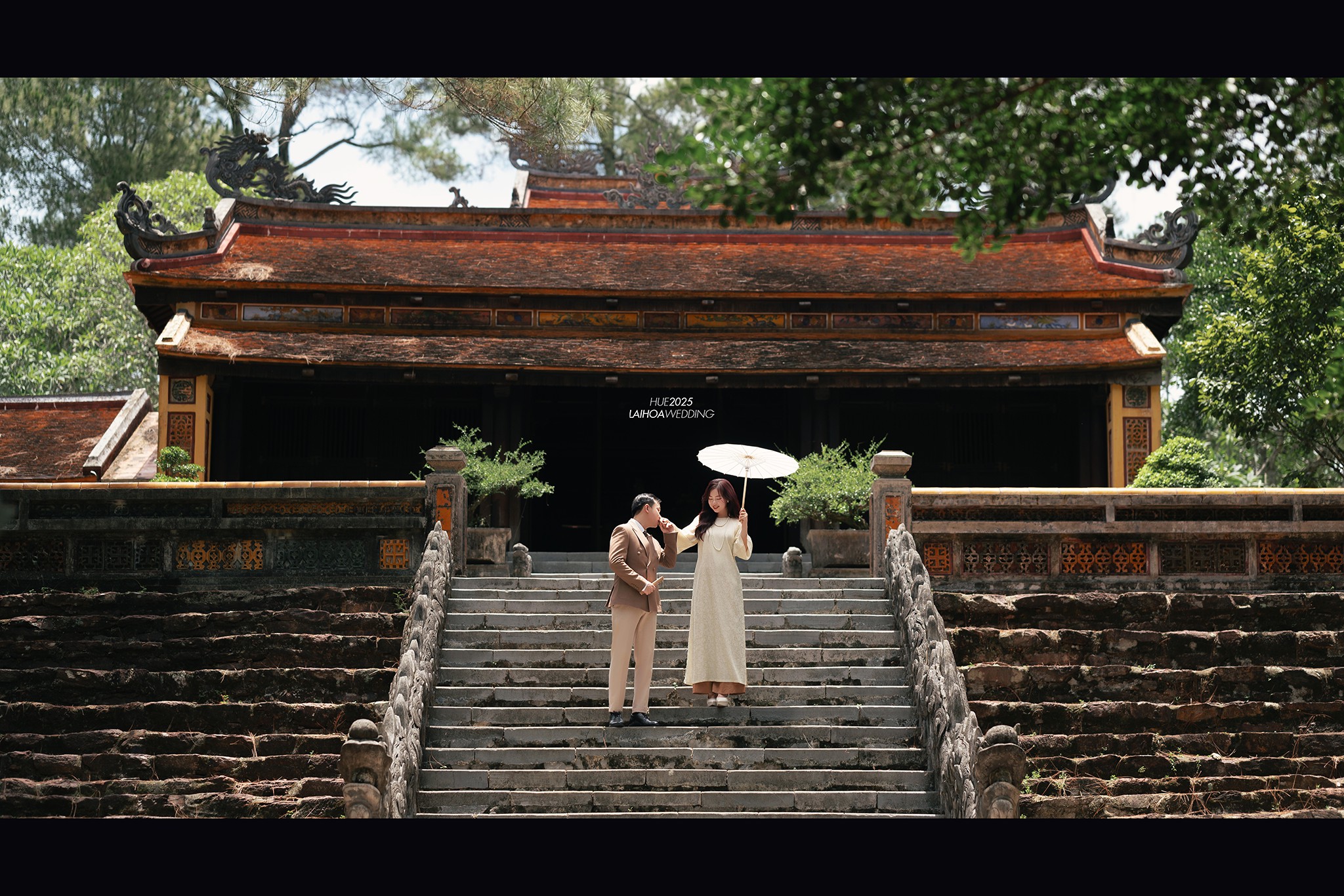 Click vào khung hình để xem ảnh full size