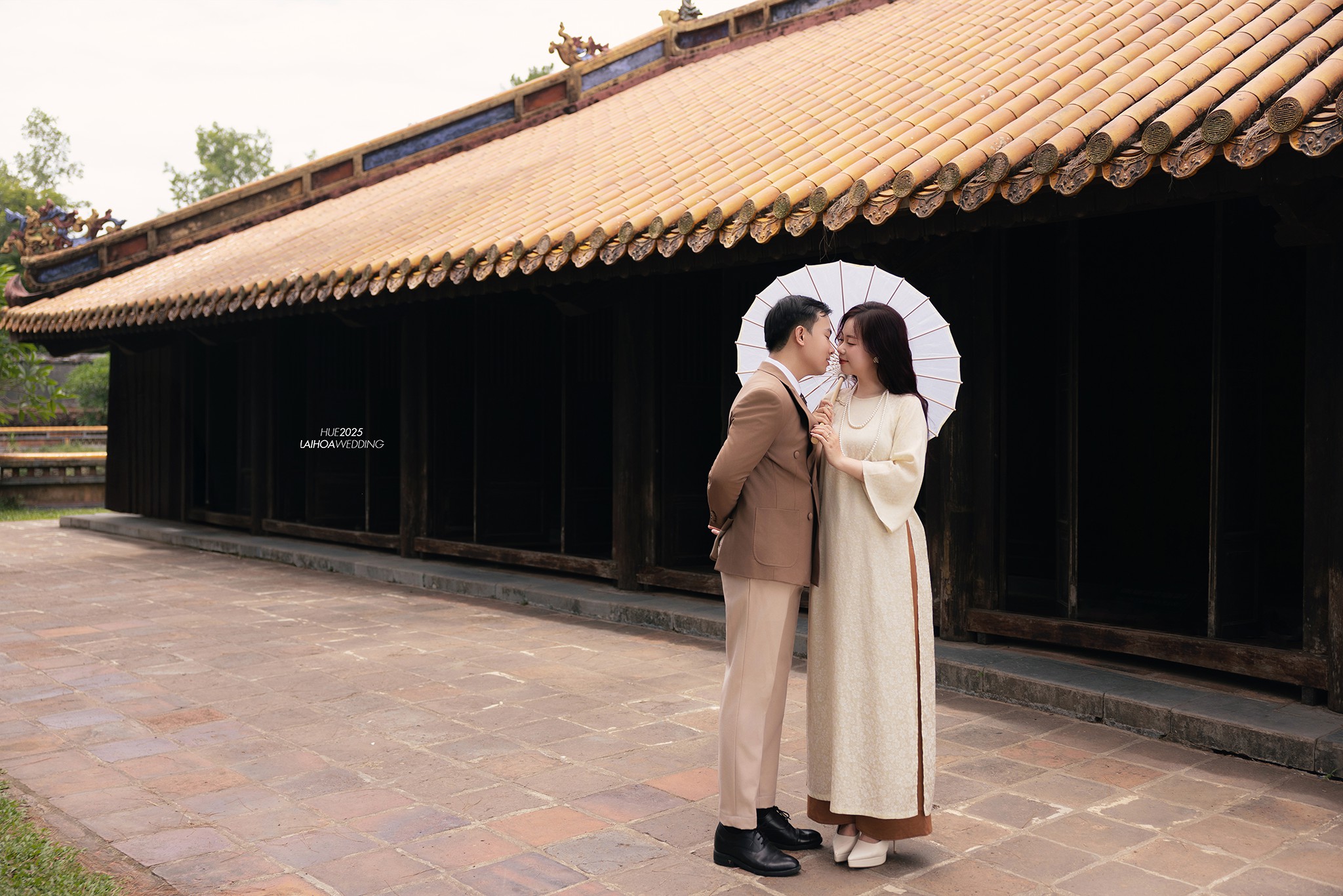 Click vào khung hình để xem ảnh full size