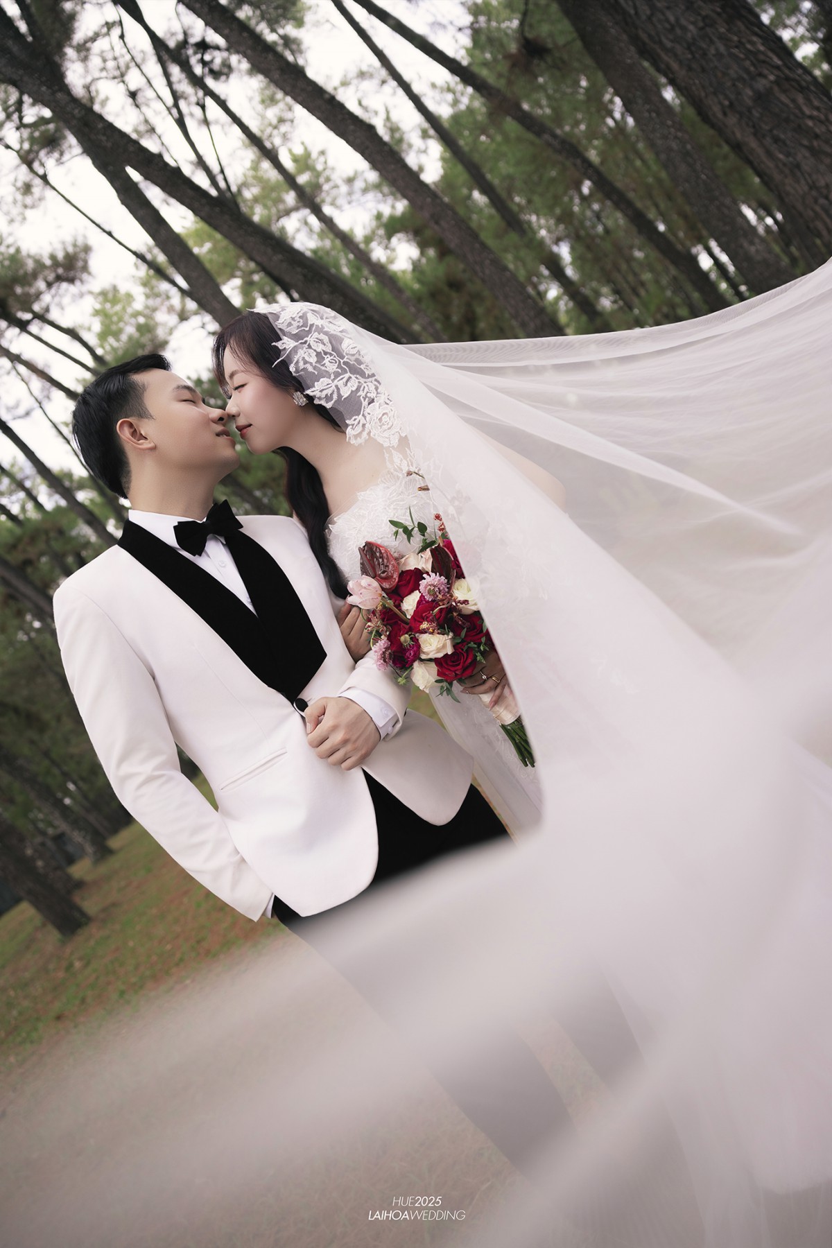 Click vào khung hình để xem ảnh full size