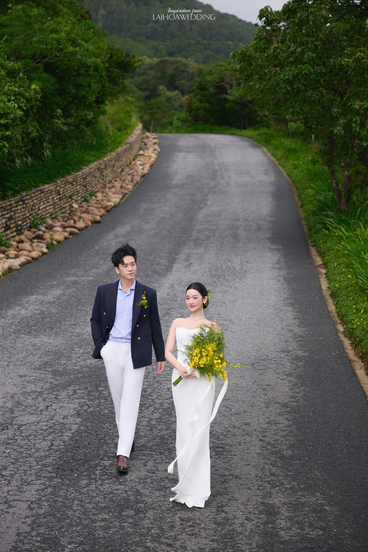 Click vào khung hình để xem ảnh full size