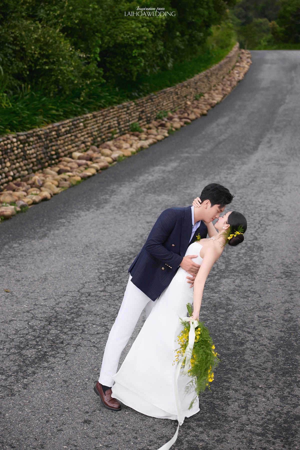 Click vào khung hình để xem ảnh full size