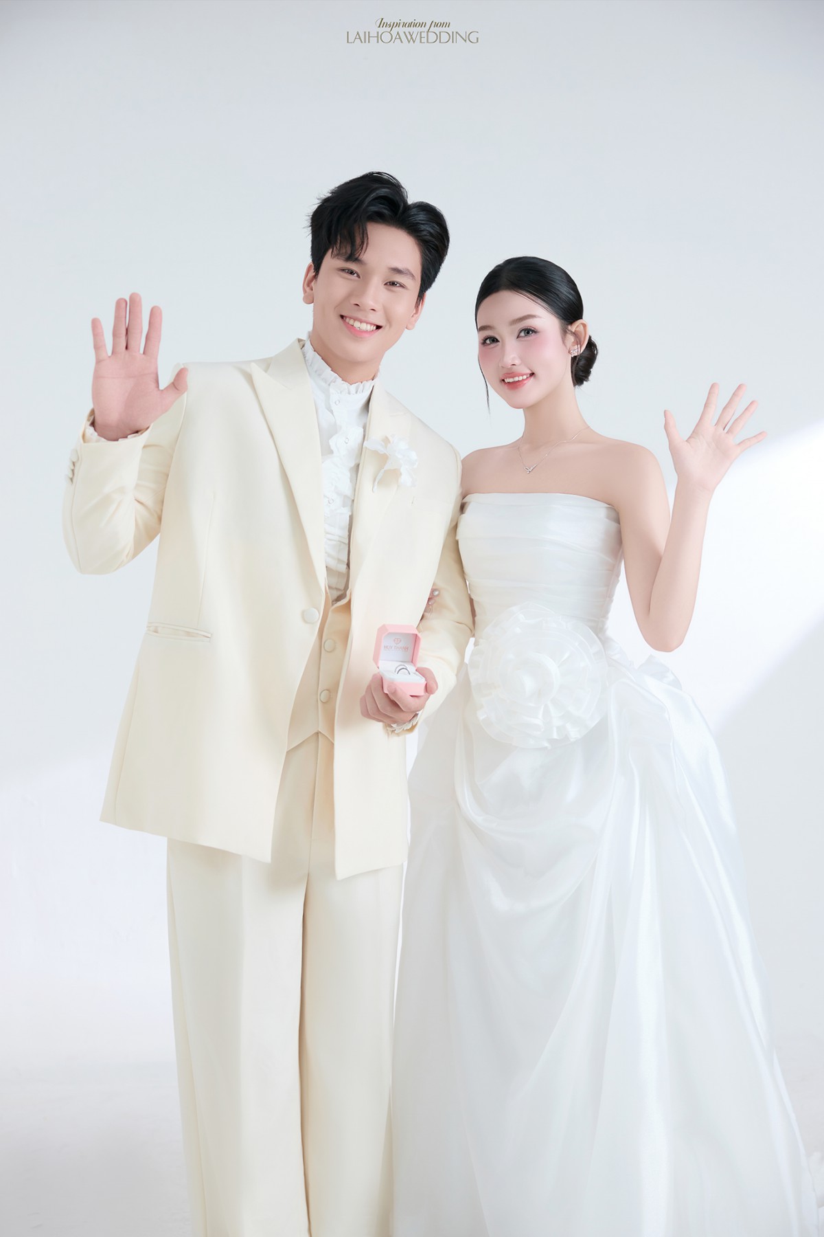 Click vào khung hình để xem ảnh full size